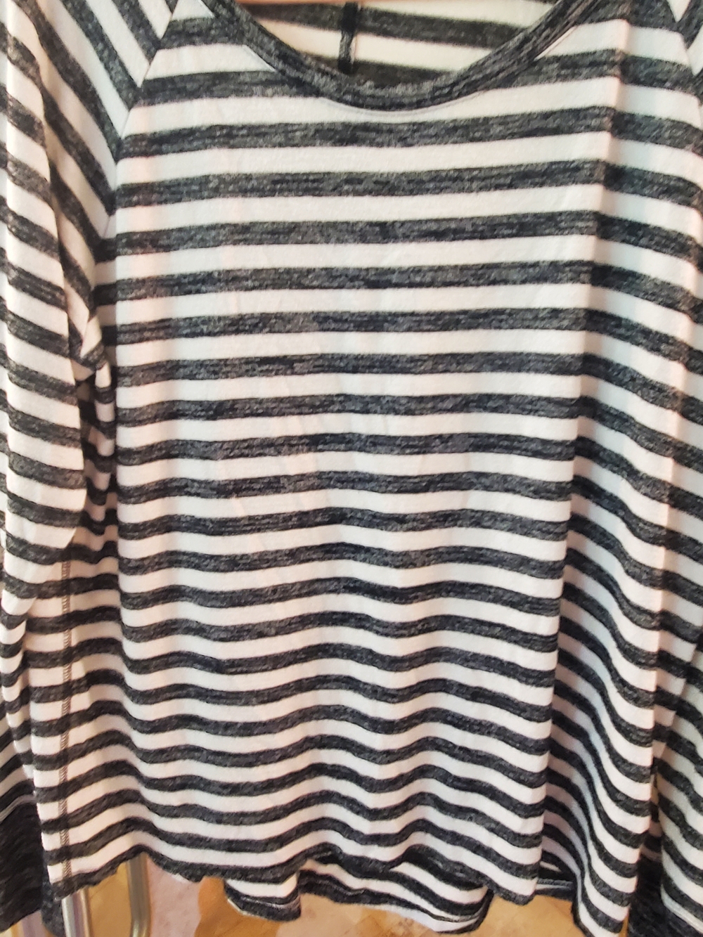 Gap Light Weight Stretchy Sweater Large - Picture 2 of 4